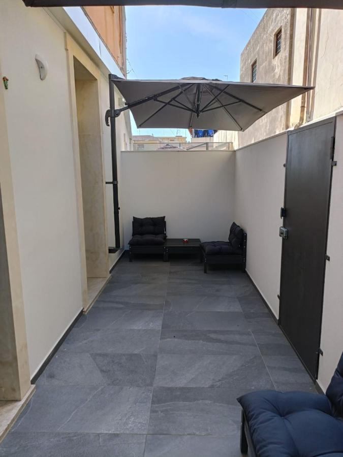 B&B Leo Noto Exteriör bild